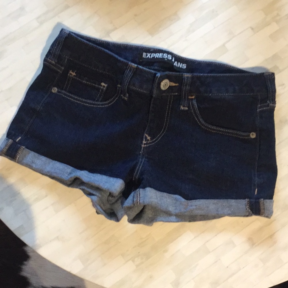 Express blue jean shorts EUC 2